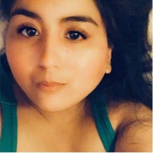 Meet your Posher, Maleeka